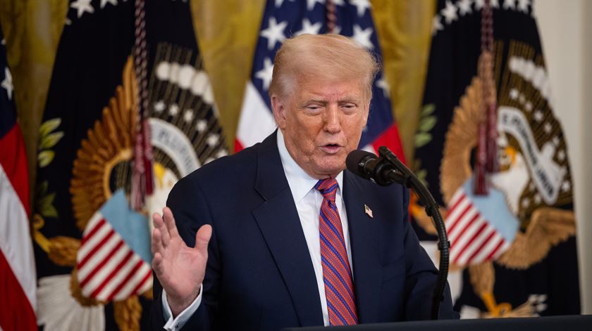 Trump prepara ordem executiva contra encerramento de contas por motivos políticos