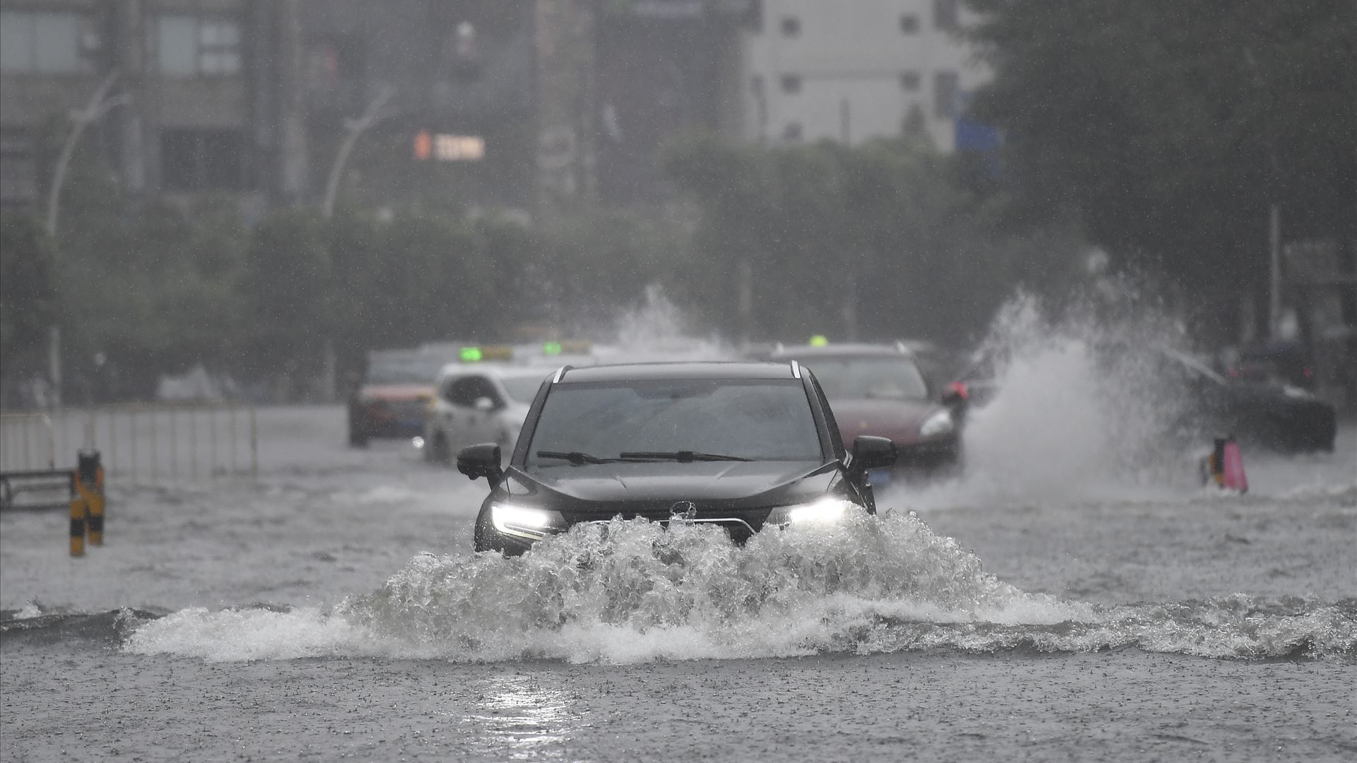 Tajfun Wipha prizadel južno Kitajsko, evakuiranih več kot 660 tisoč ljudi