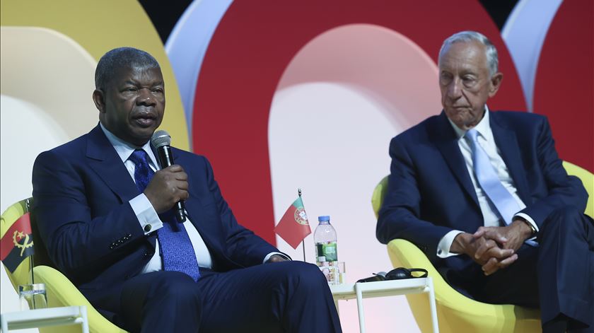 Presidente de Angola garante que apoio financeiro da Europa acaba com imigração de África