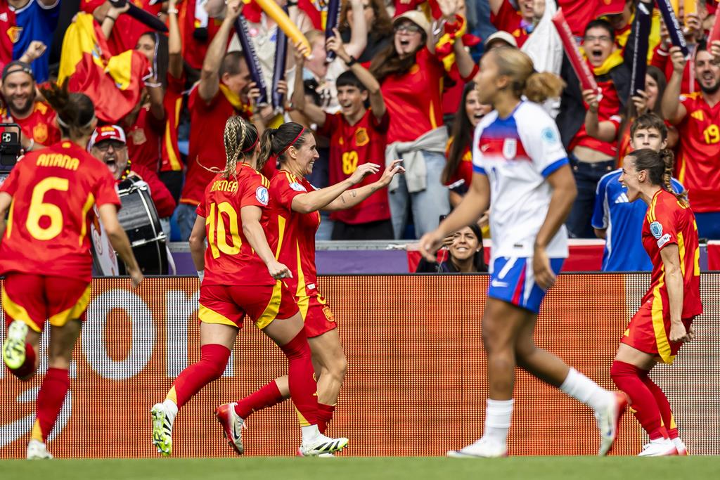 Mariona Caldentey celebra golo pela Espanha. Foto: Michael Buholzer/EPA Mariona Caldentey celebra golo pela Espanha. Foto: Michael Buholzer/EPA