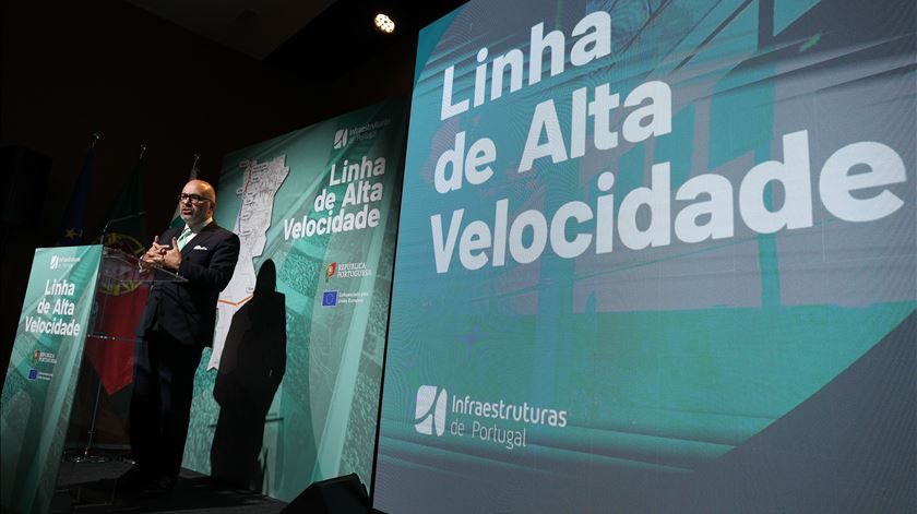 Mudar TGV em Gaia? Só se "demonstrar vantagens para o interesse público"