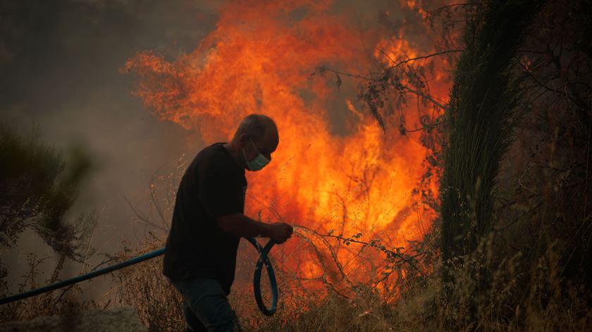 Incêndios. Estado de alerta prolongado até dia 13 de agosto