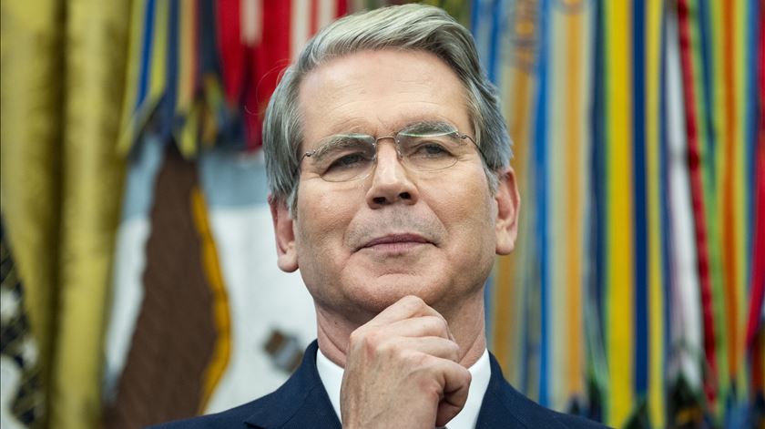 Washington admite redução tarifária se conseguir reequilibrar défices