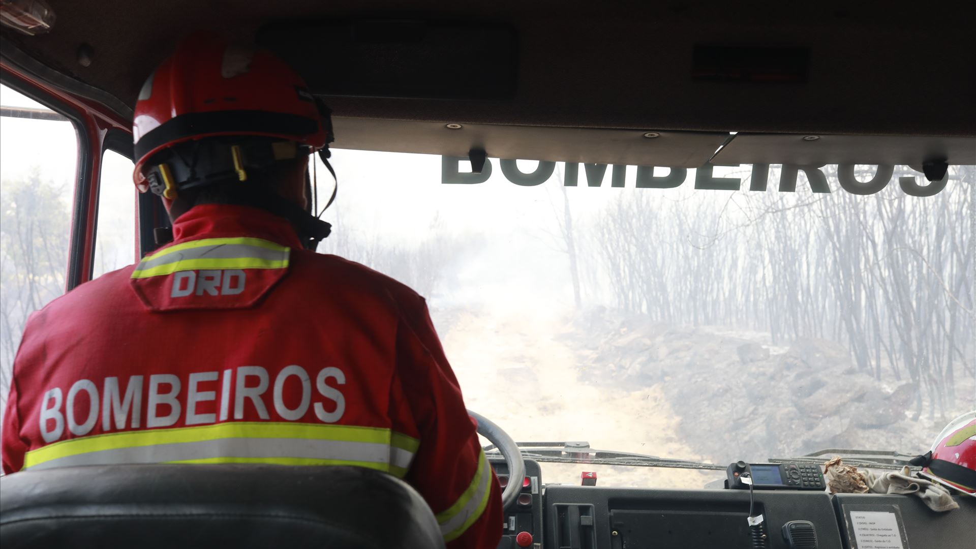 Alerta Máximo: Três Concelhos em Risco Extremo de Incêndio e Centenas em Perigo!