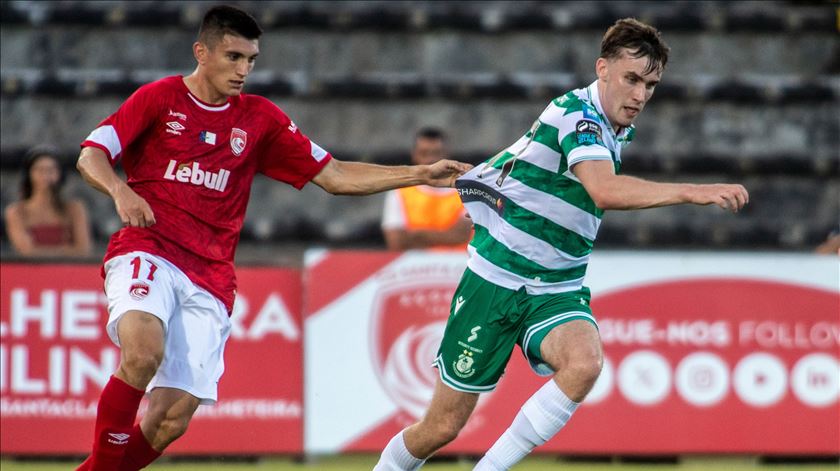 Derrota nos Açores decide eliminatória. Santa Clara empata na Irlanda e falha a Liga Conferência