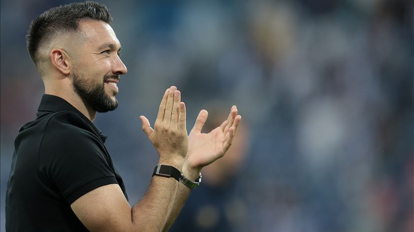 Farioli: "Há muita coisa em cima da mesa. Só vencemos a Taça da Liga uma vez, vamos tentar repetir"