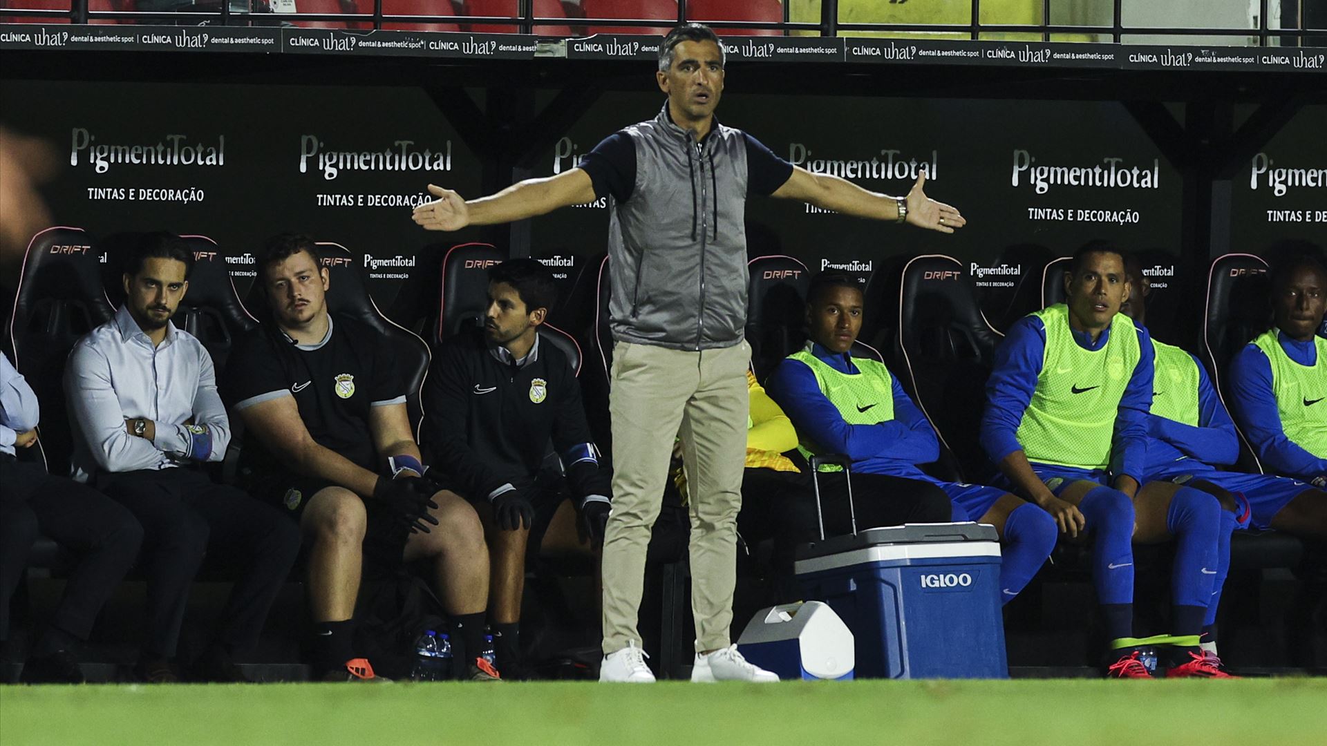 Alverca vs. Gil Vicente: Custódio Analisa Desafios e Revela Baixas Cruciais!