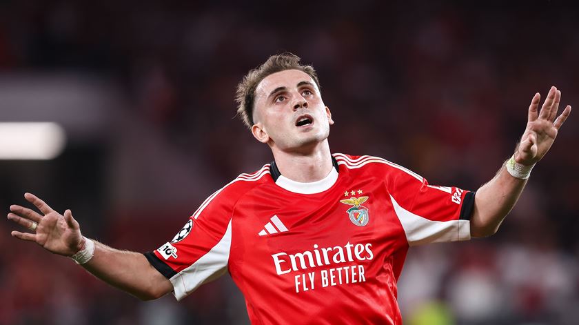 Benfica anuncia princípio de acordo com o Fenerbahçe para venda de Aktürkoglu