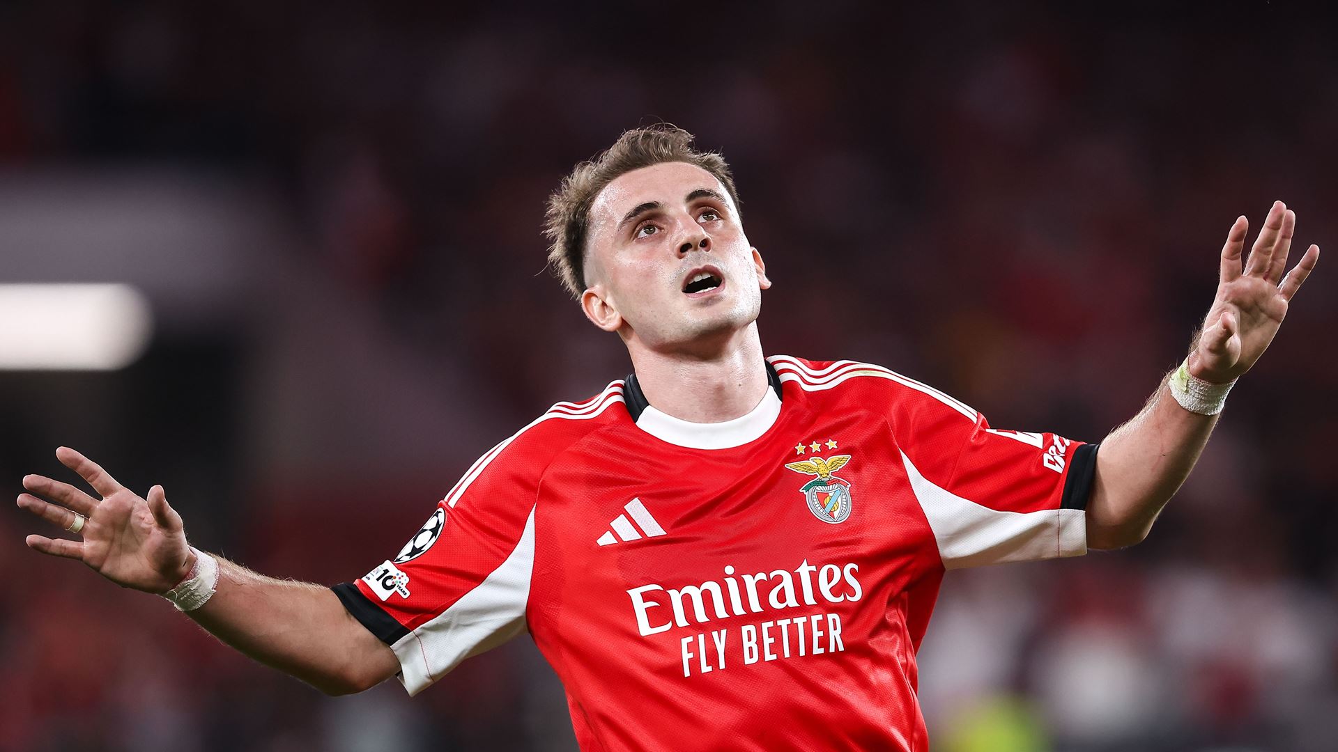 Akturkoglu decide o Benfica-Fenerbahçe e leva as águias à Champions