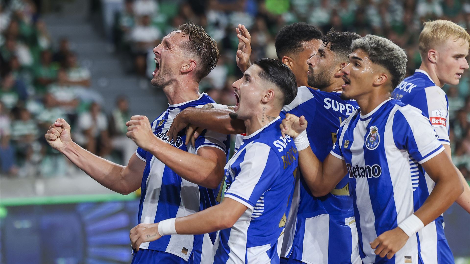 Bomba no Dragão! De Jong e Borja Sainz De Volta aos Treinos - FC Porto Mais Forte?
