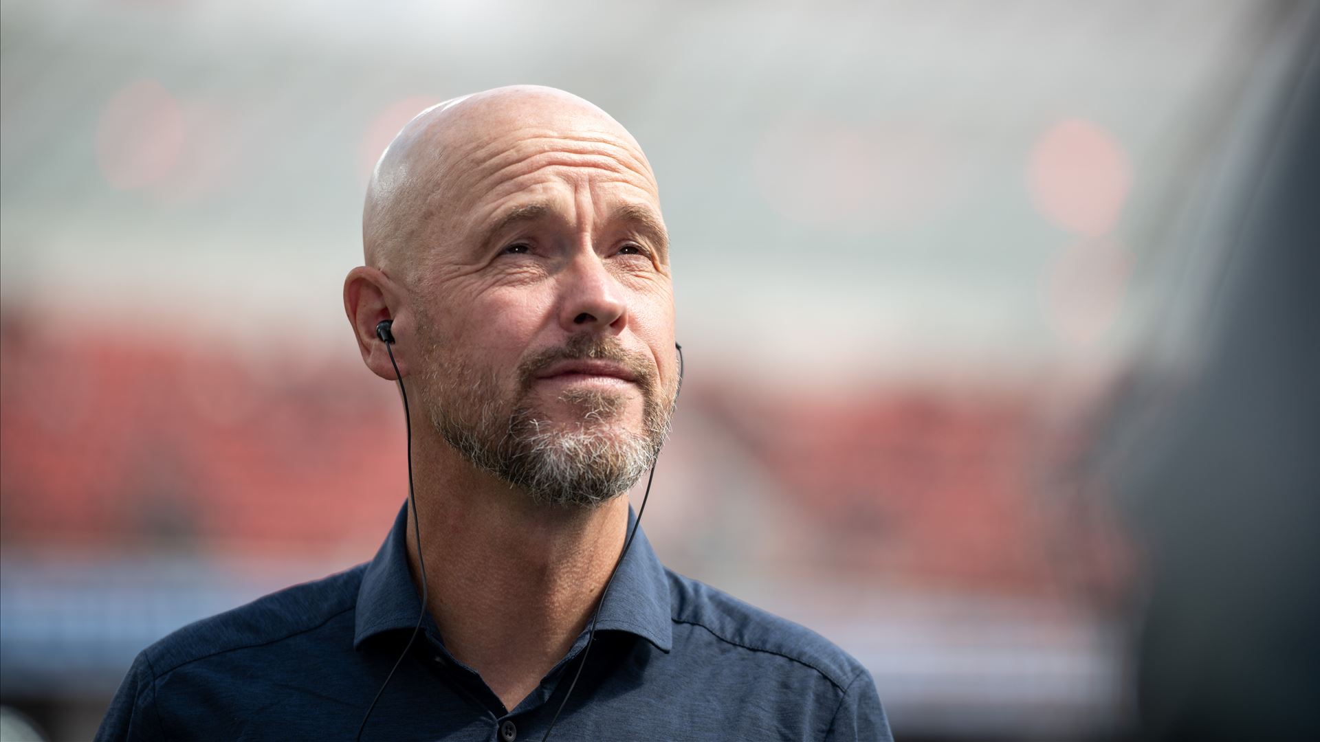 Bayer Leverkusen demite Erik ten Hag ao fim de duas jornadas