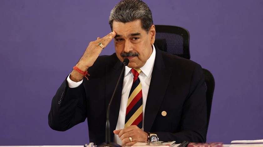 Caracas classifica como "ameaça grotesta" bloqueio dos EUA a petroleiros Caracas classifica como "ameaça grotesta" bloqueio dos EUA a petroleiros