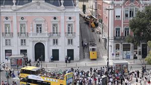Quem fiscaliza o Elevador da Glória? AMT aponta para o IMT, IMT nega