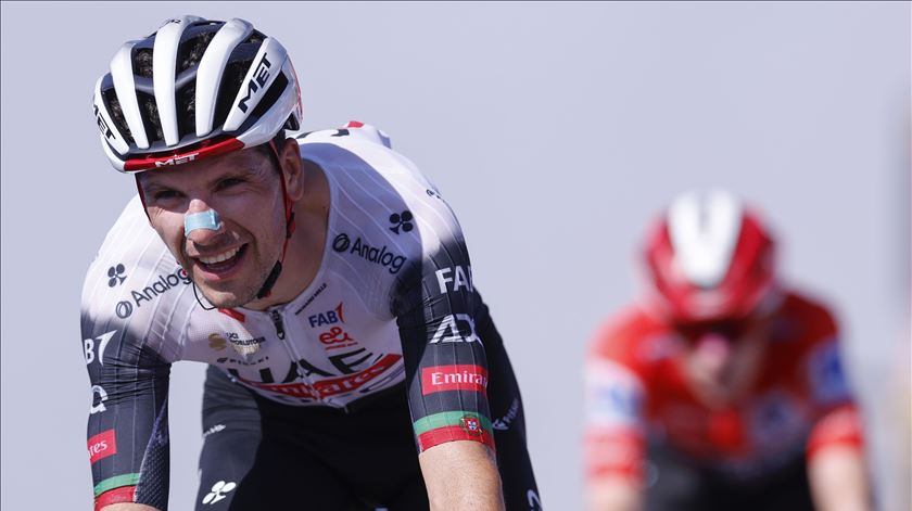 João Almeida é o mais forte no Angliru e vence a 13.ª etapa da Volta a Espanha