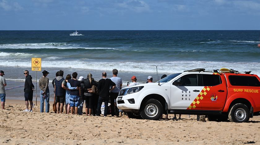 Rapaz de 12 anos morre depois de ataque de tubarão na Austrália
