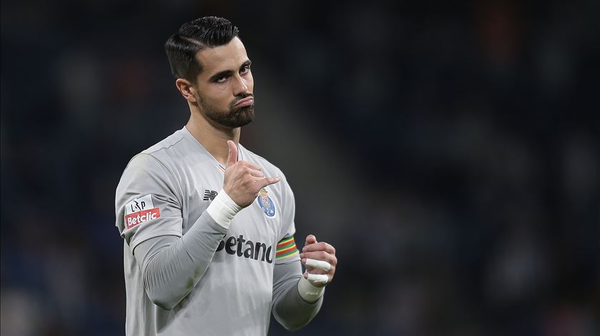 Diogo Costa renova contrato com o FC Porto até 2030