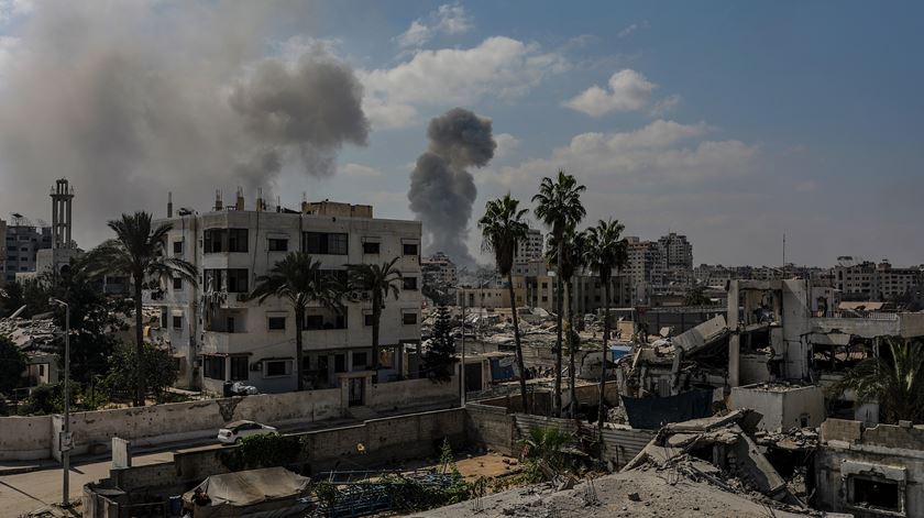 Alto Comissário da ONU pede a Israel que “pare a carnificina” em Gaza