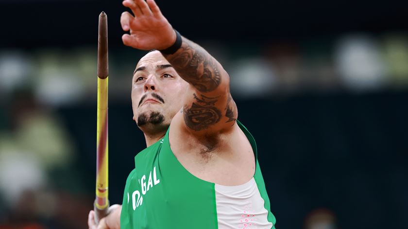 Leandro Ramos fica pela qualificação no lançamento do dardo em Tóquio