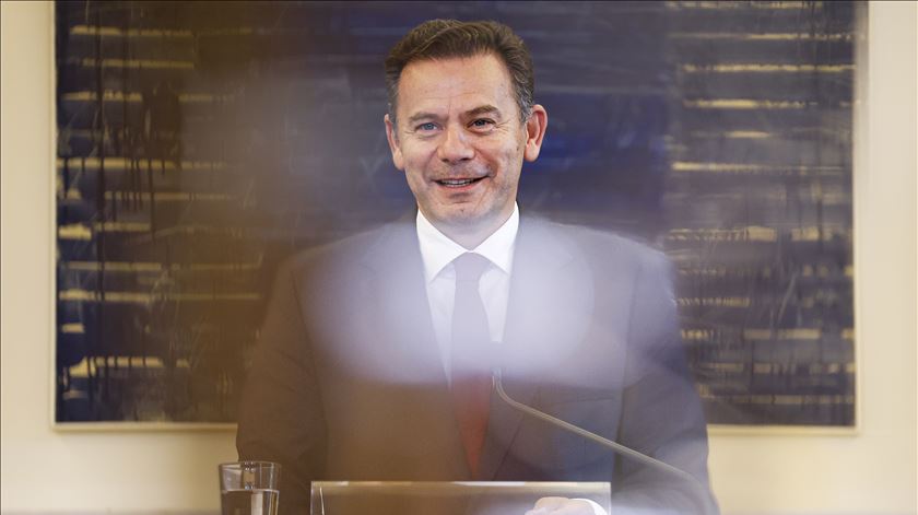 Governo desce IVA na construção e arrendamentos para 6%