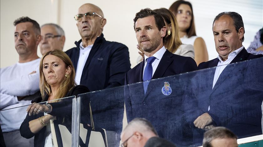 Villas-Boas sugere jogos da Liga no estrangeiro e admite que grandes andam "às cabeçadas"