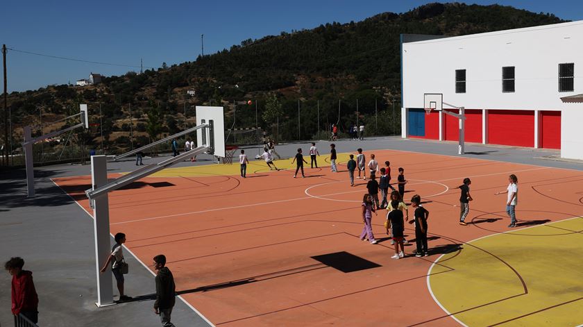 Seis escolas concluídas no âmbito do PRR. "Execução significativamente aquém" Seis escolas concluídas no âmbito do PRR. "Execução significativamente aquém"