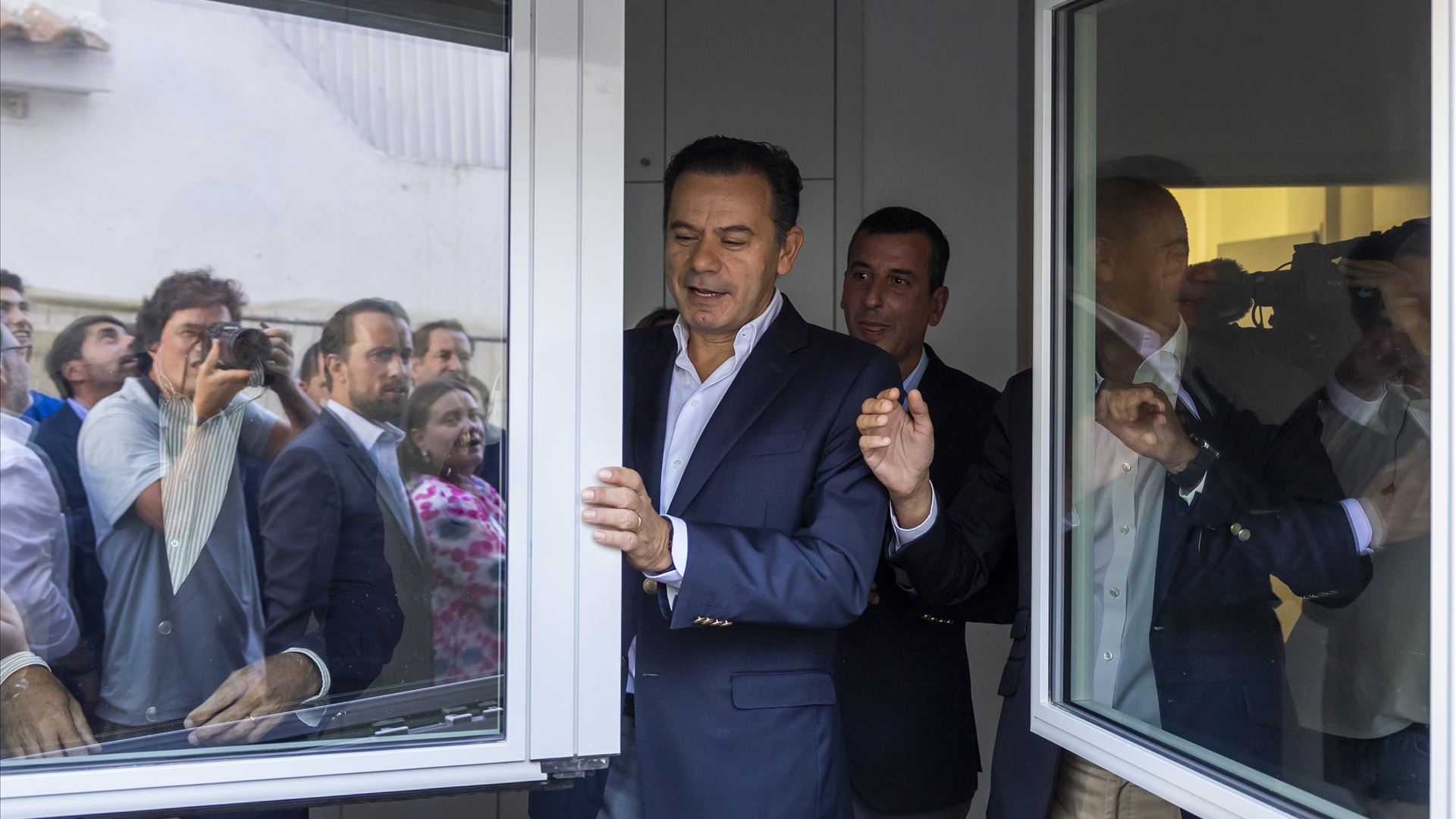 Caso Spinumviva: Politóloga Revela Impacto Devastador no Governo Montenegro!