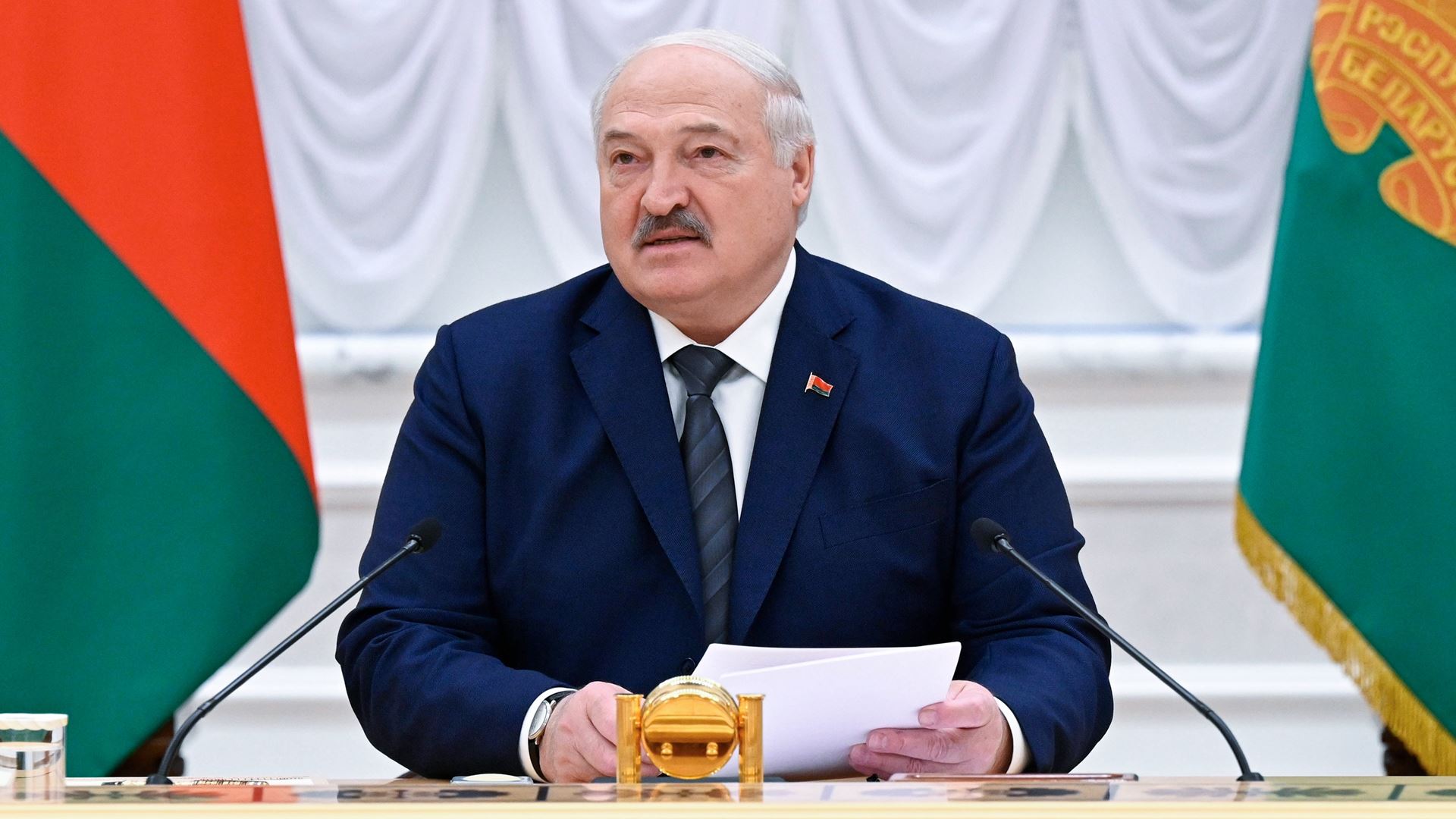 Lukashenko ordena negociações para abrir fronteiras com a Lituânia