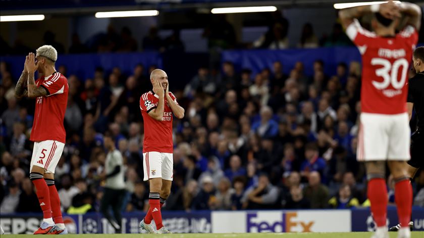 Mourinho prova do próprio veneno. Benfica encosta Chelsea às cordas, mas sai derrotado