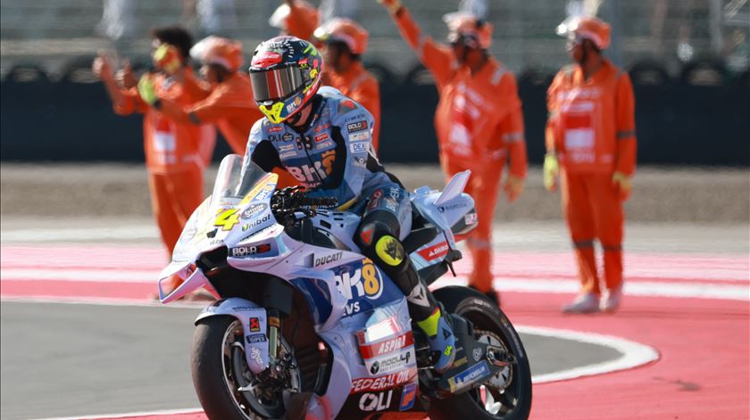 MotoGP. Fermin Aldeguer vence pela primeira vez, Miguel Oliveira fica em 11.º