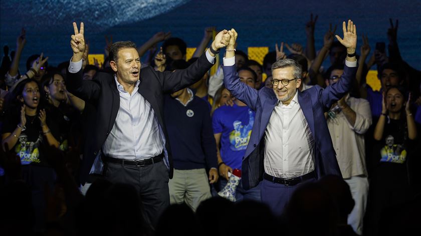 Montenegro, o líder do PSD e primeiro-ministro anunciou aumentos e prometeu aos candidatos do partido apoio do governo