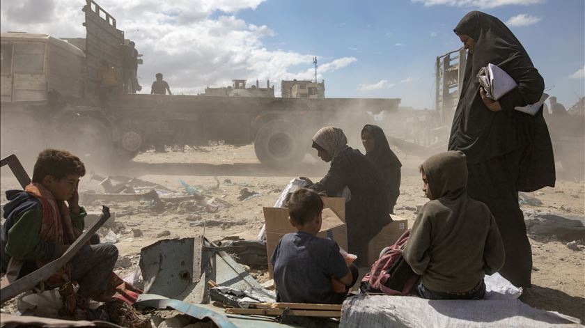 Detidos dois israelitas por tentarem bloquear camiões para Gaza