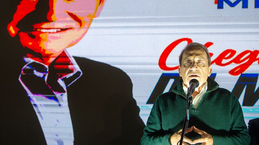 MP pede condenação de Luís Filipe Menezes por difamar ex-presidente da Câmara de Gaia