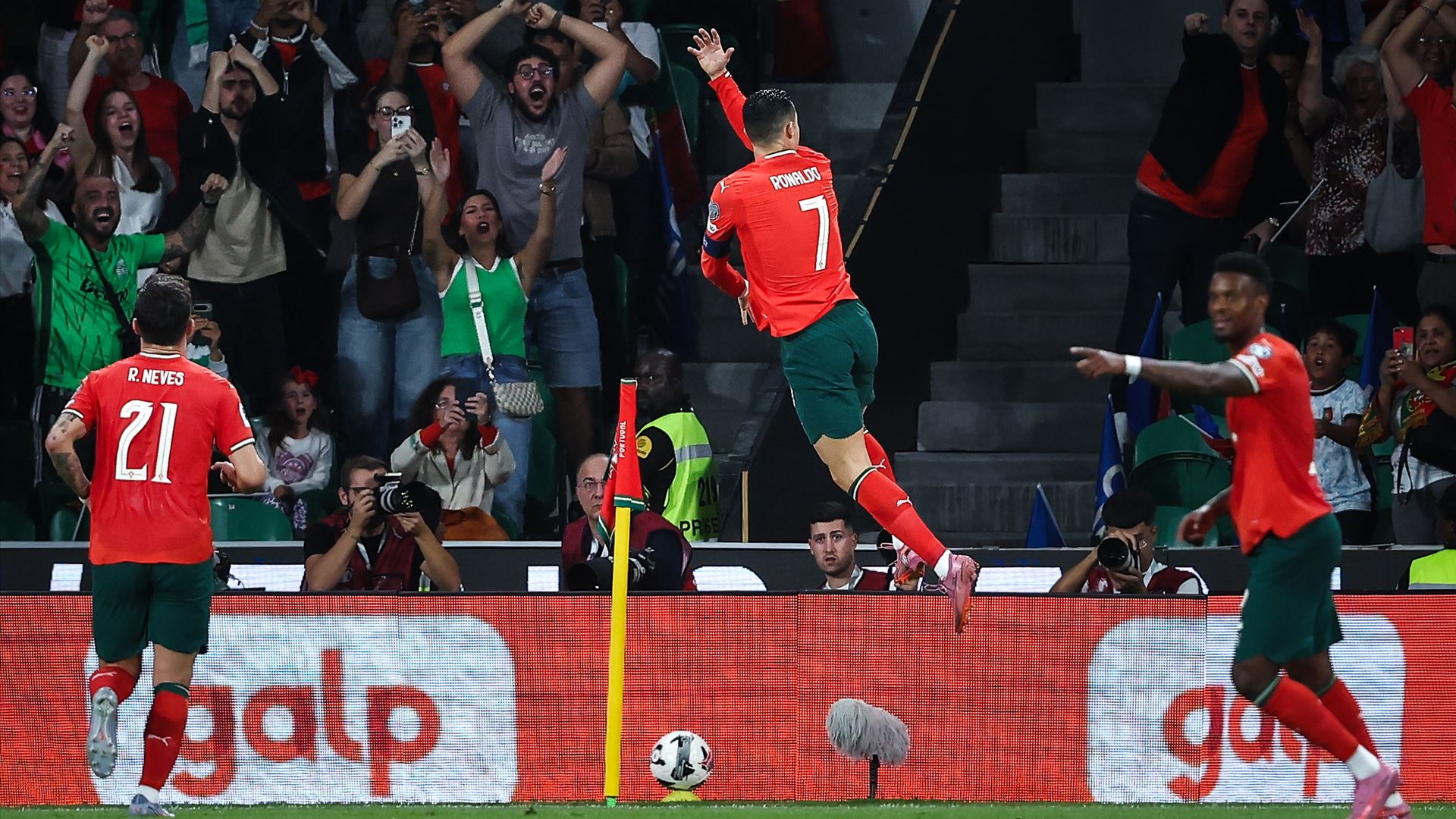 ? Portugal 2-2 Hungria. Acompanhe as reações em direto