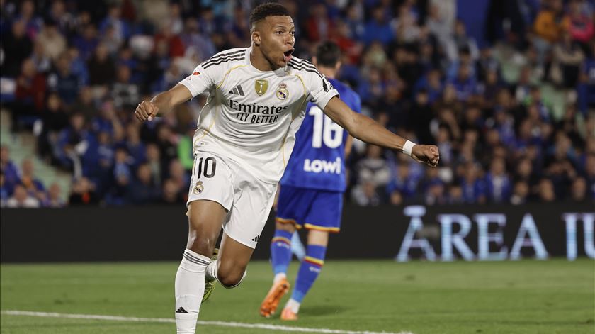 Mbappé à porta do recorde de Cristiano Ronaldo no Real Madrid
