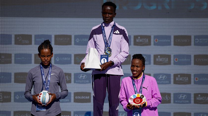 Emanuel Dinday e Cynthi Chepkwony conquistam Meia Maratona de Lisboa