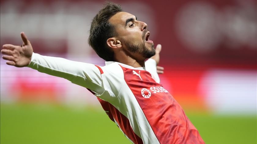 Braga vence em França