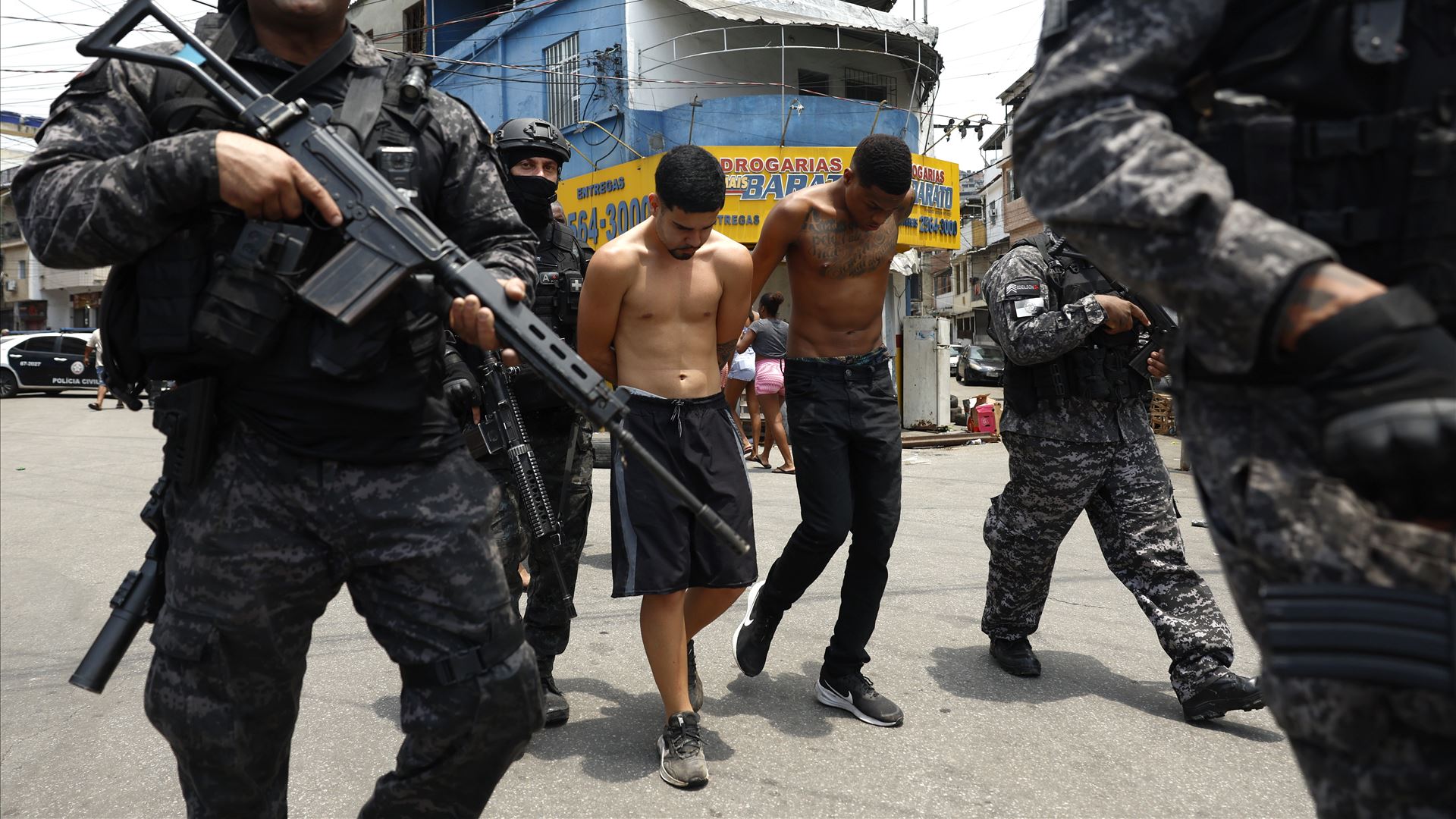 Megaoperacija proti Comando Vermelho v Rio de Janeiru zahtevala 64 življenj