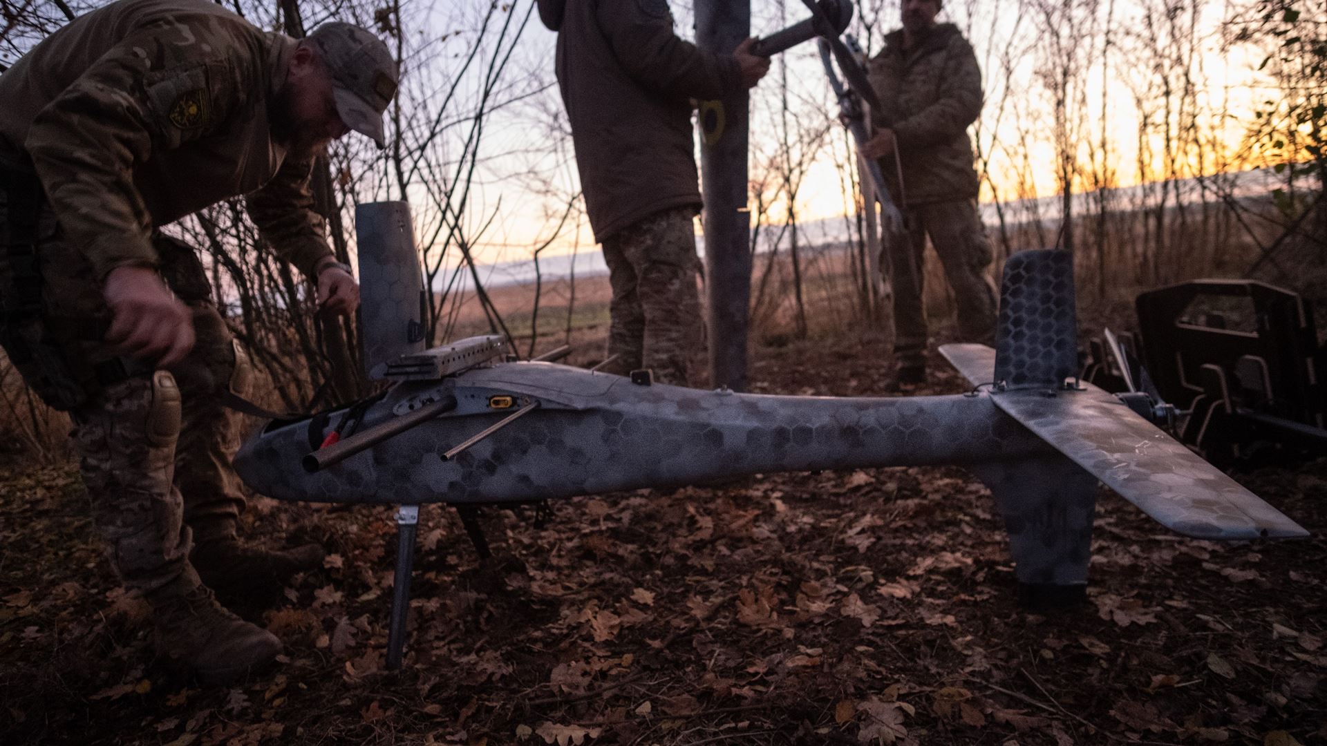 Rússia destrói 71 drones ucranianos em 10 regiões e na Crimeia