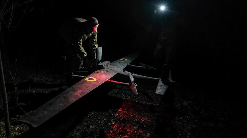 Defesas antiaéreas russas abatem 376 drones ucranianos em 14 regiões Defesas antiaéreas russas abatem 376 drones ucranianos em 14 regiões