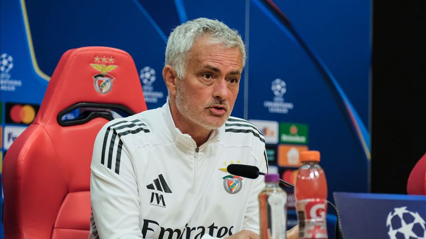 Mourinho. “Temos de ir com a vitória no pensamento”