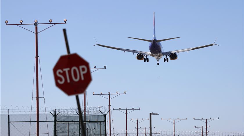 Dez voos com destino ou partida em Portugal afetados pelo mau tempo nos EUA e Canadá