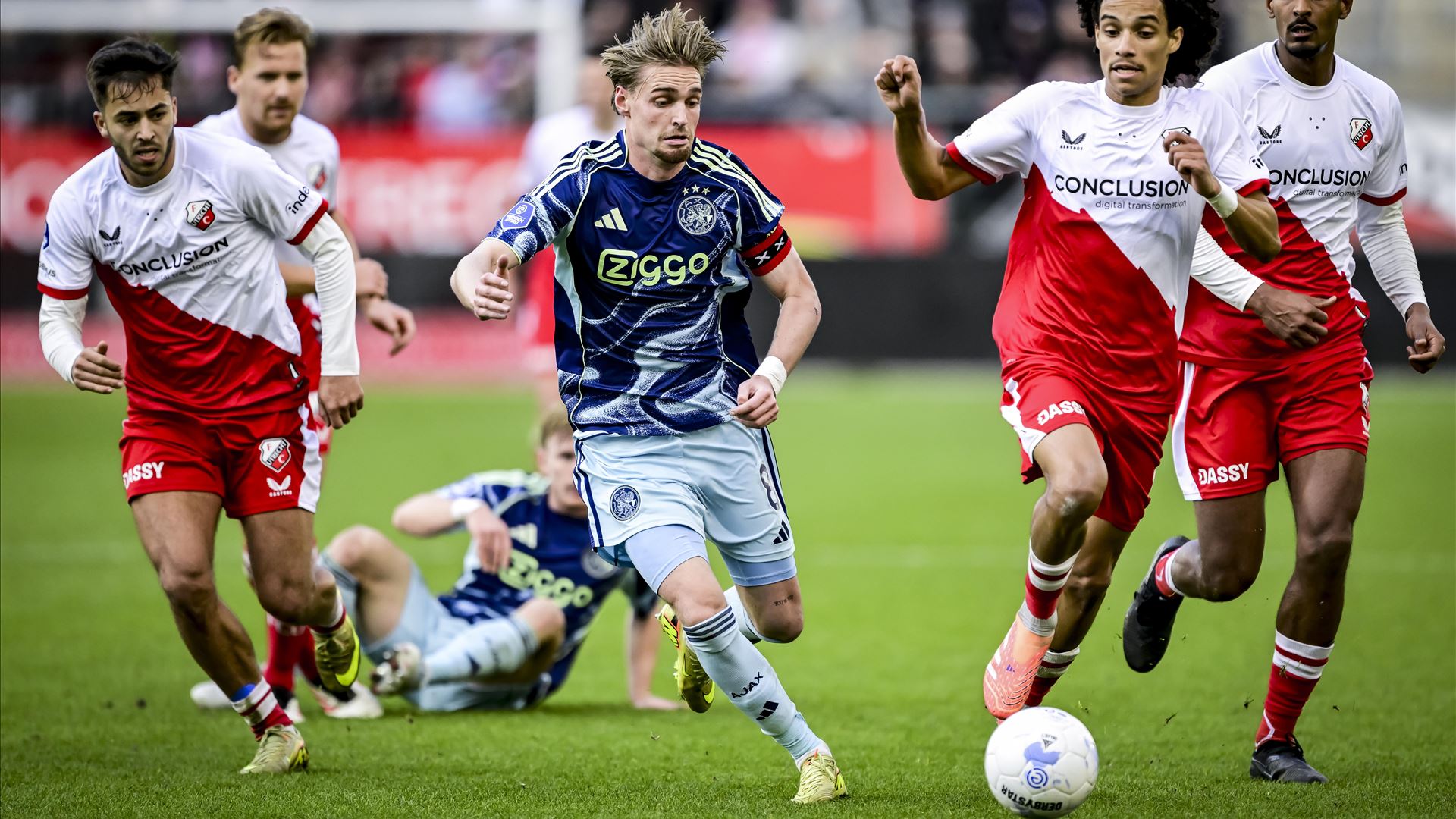 Atenção, Benfica. Ajax derrotado pelo Utrecht