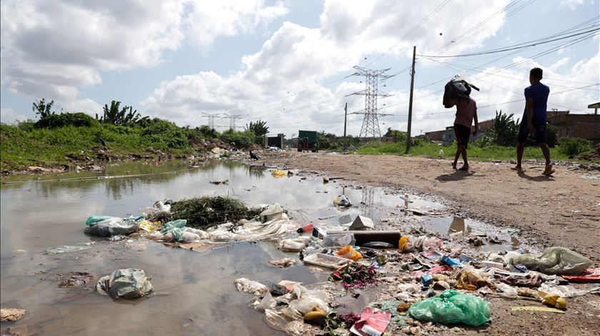 Cimeira do Clima: FEC pede cancelamento das dívidas dos países pobres