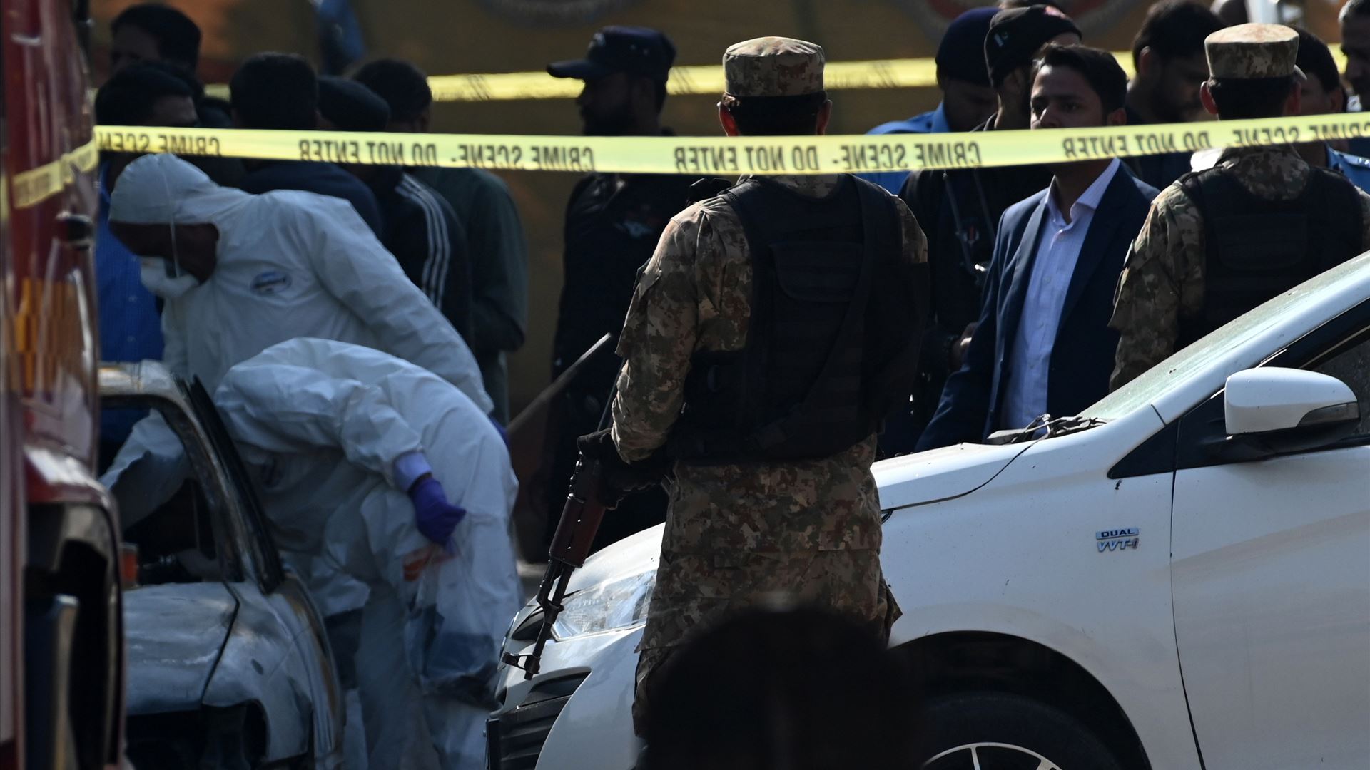 Atentado suicida provoca pelo menos 12 mortos na capital do Paquistão