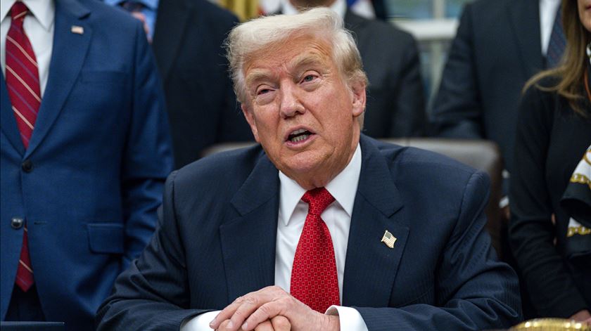 Trump diz que imigrantes somalis são "lixo" e que têm de deixar de entrar nos EUA