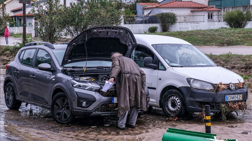 Vídeo. As imagens do mini tornado que provocou um morto em Albufeira