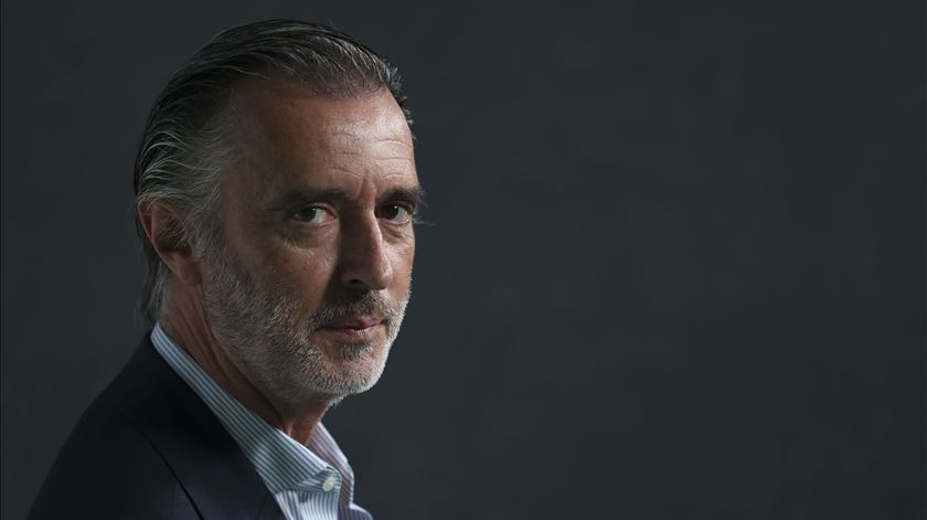 Cotrim diz não precisar de "piscar o olho" a eleitores do PSD porque gravitam naturalmente para si