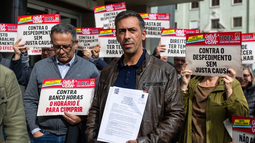 CGTP entrega pré-aviso de greve, mas não se compromete com alargamento da paralisação