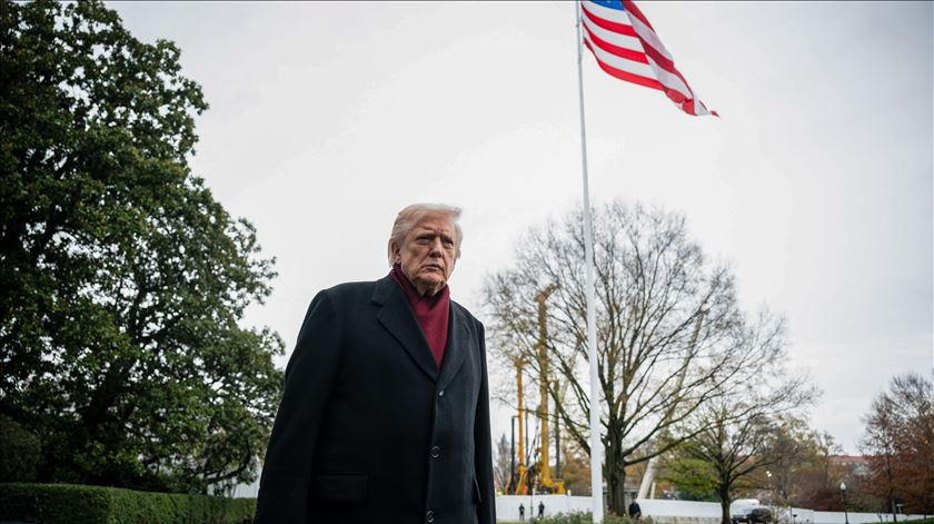 Trump, um ano depois. "Os Estados Unidos vivem num barril de pólvora social”