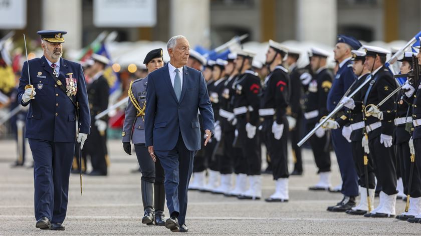 Marcelo: 25 de Abril é "data primeira", mas sem Novembro não haveria Constituição